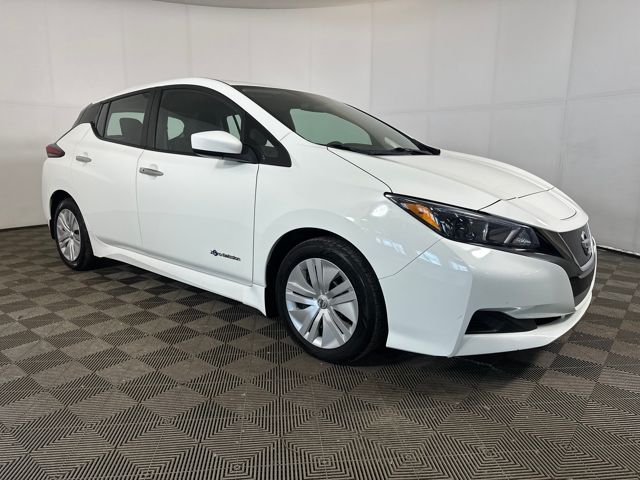 Used 2018 Nissan LEAF S with VIN 1N4AZ1CPXJC314575 for sale in Akron, OH