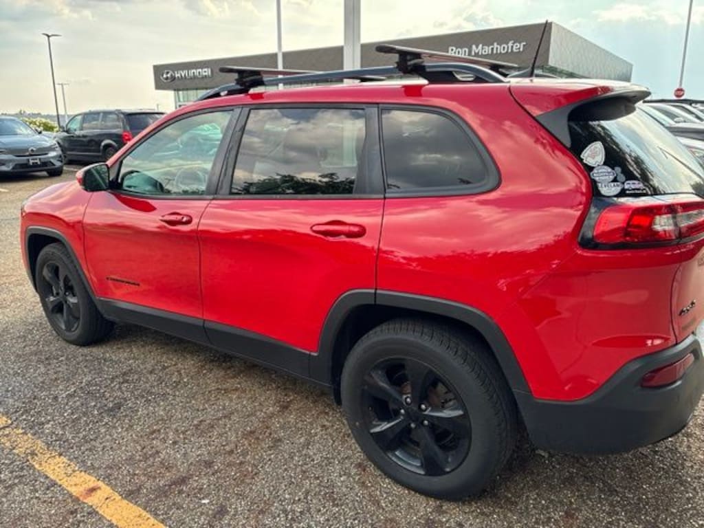Used 2018 Jeep Cherokee Limited SUV