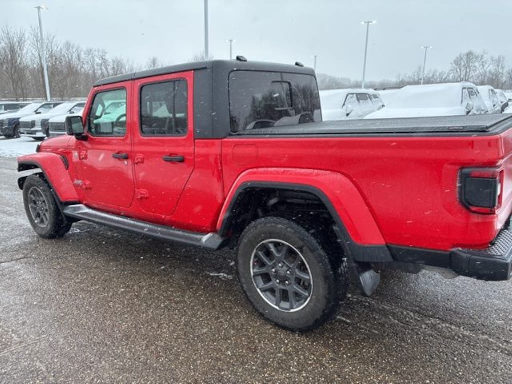 Used 2020 Jeep Gladiator Overland Truck