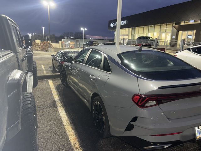 2023 Kia K5 GT-Line photo 2