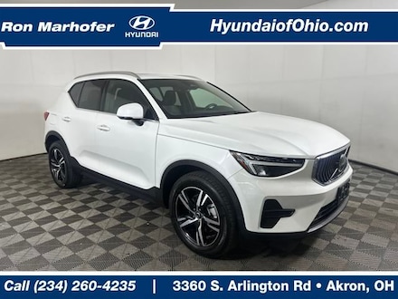 2024 Volvo XC40 B5 Core SUV