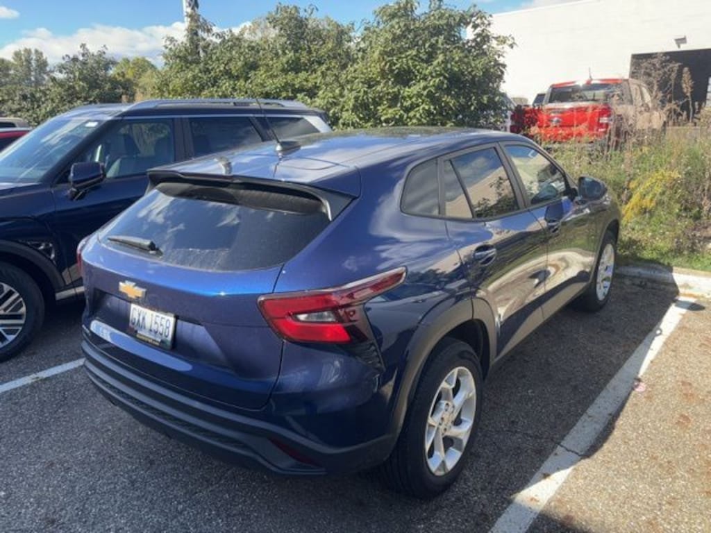 Used 2024 Chevrolet Trax LS SUV