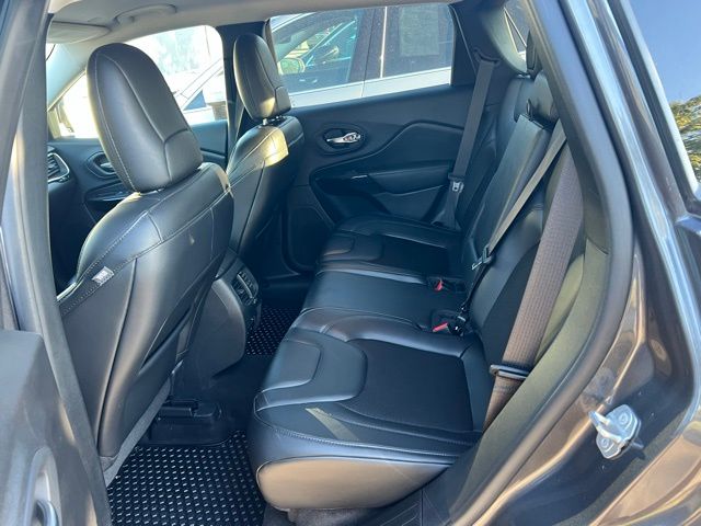 2020 Jeep Cherokee Altitude photo 3