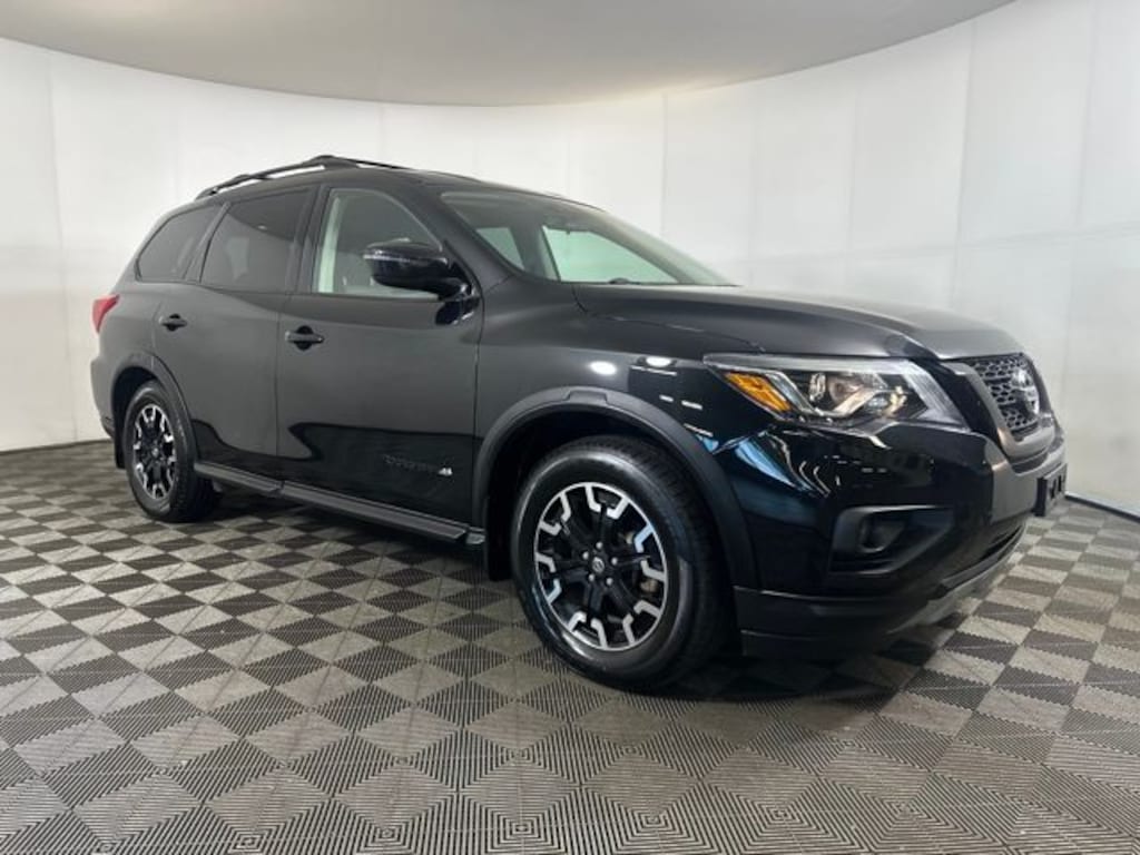 Used 2020 Nissan Pathfinder SV SUV