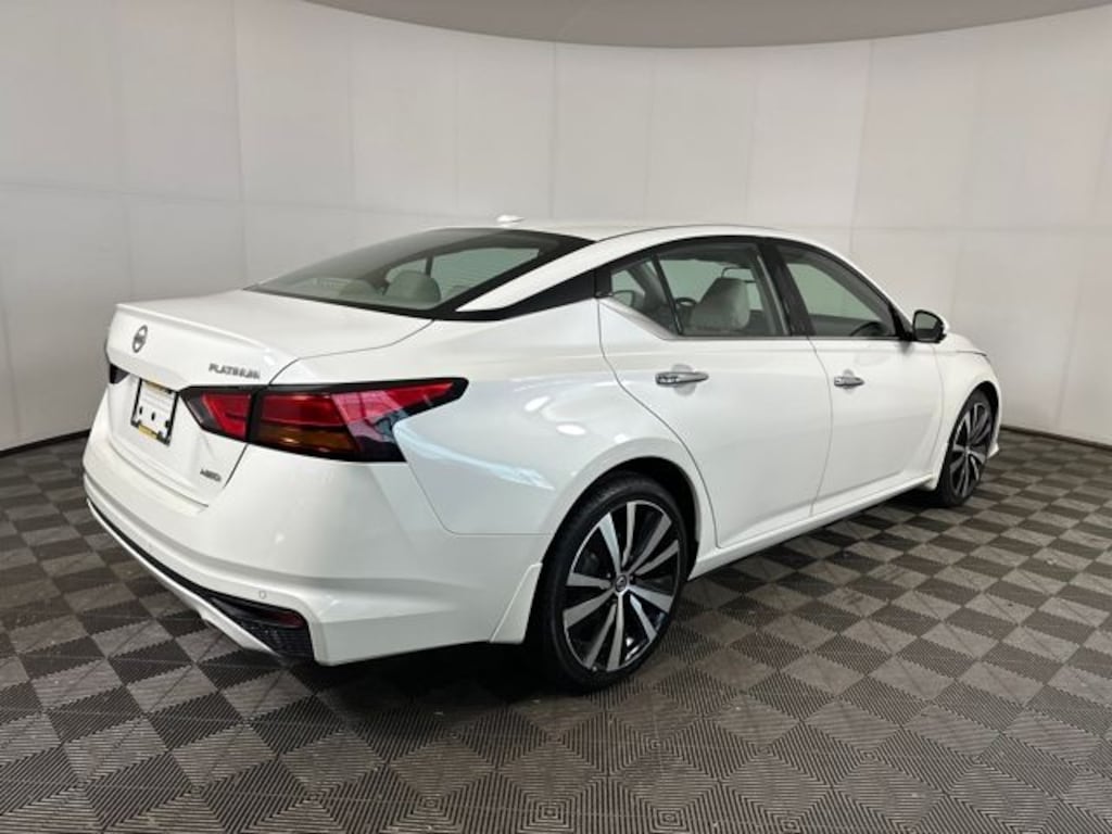 Used 2019 Nissan Altima 2.5 Platinum Sedan
