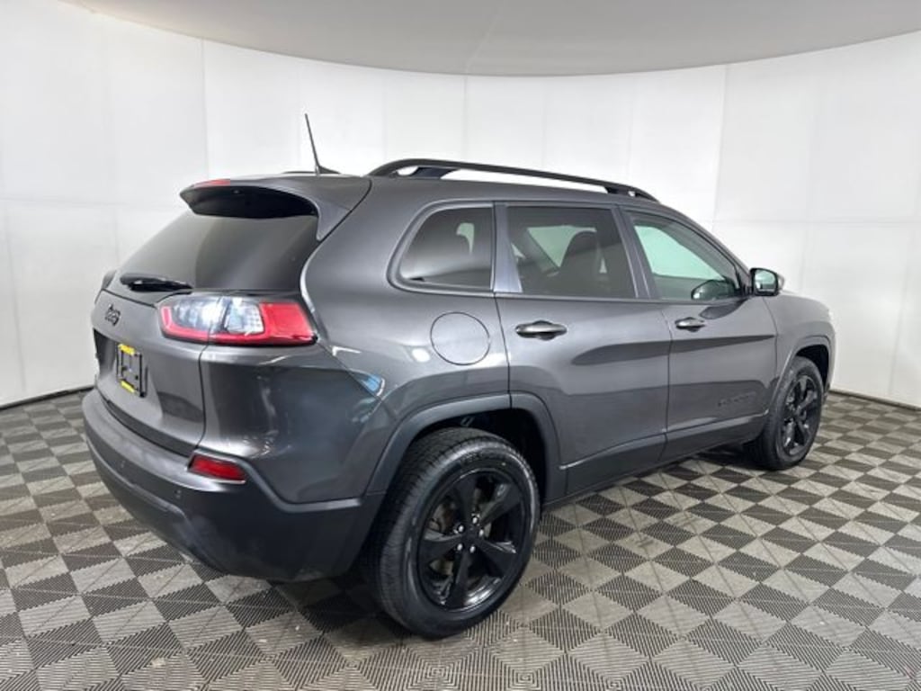 Used 2020 Jeep Cherokee Altitude SUV