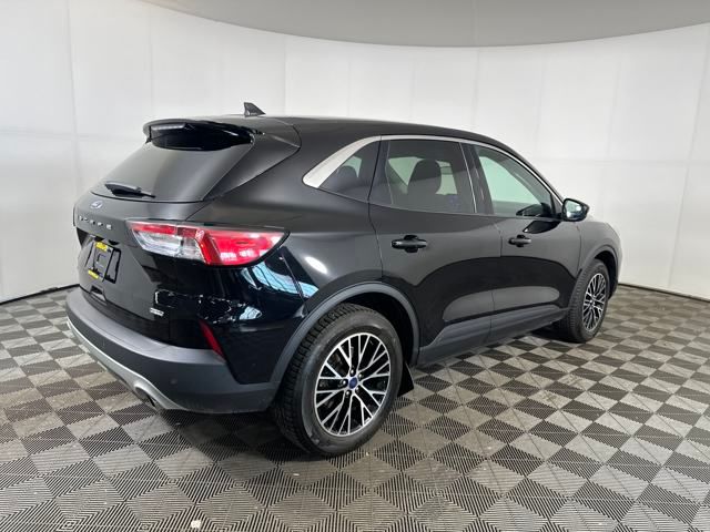2021 Ford Escape SE photo 2