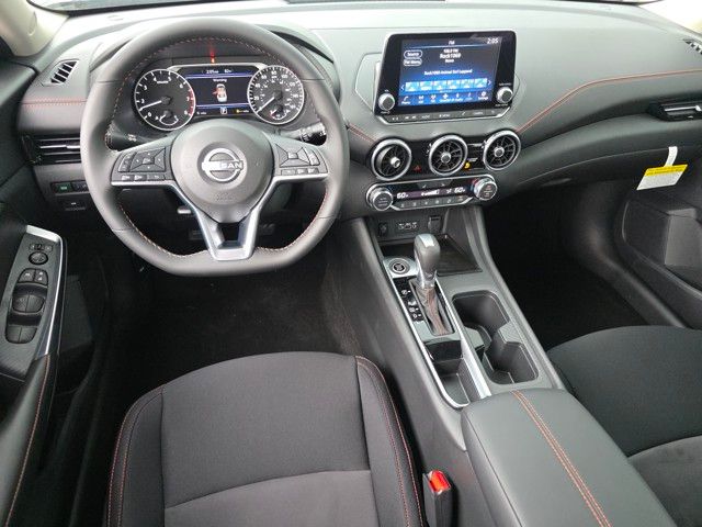2025 Nissan Sentra SR photo 3