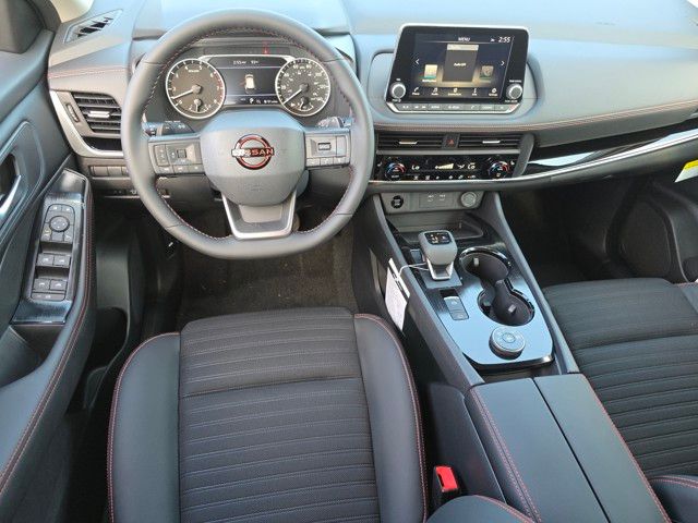2026 Nissan Rogue SV photo 3