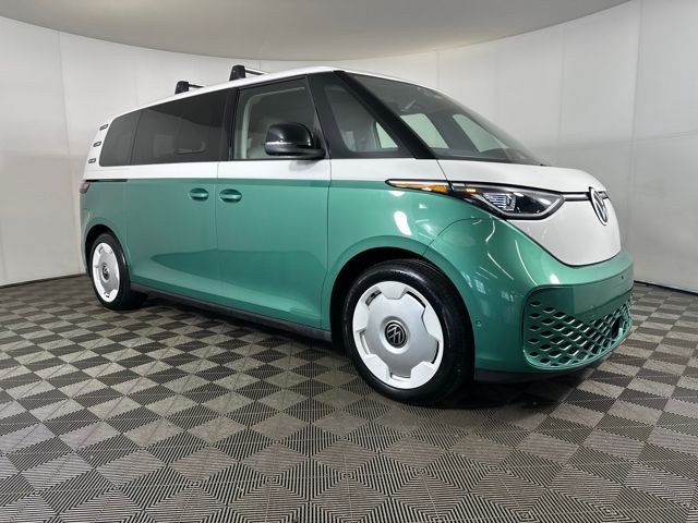 Used 2025 Volkswagen ID. Buzz 1st Edition with VIN WVG5WVEB6SH014559 for sale in Cuyahoga Falls, OH