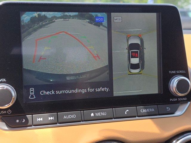 2025 Nissan Sentra SV photo 3