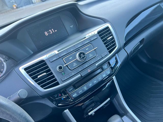 2017 Honda Accord LX photo 2