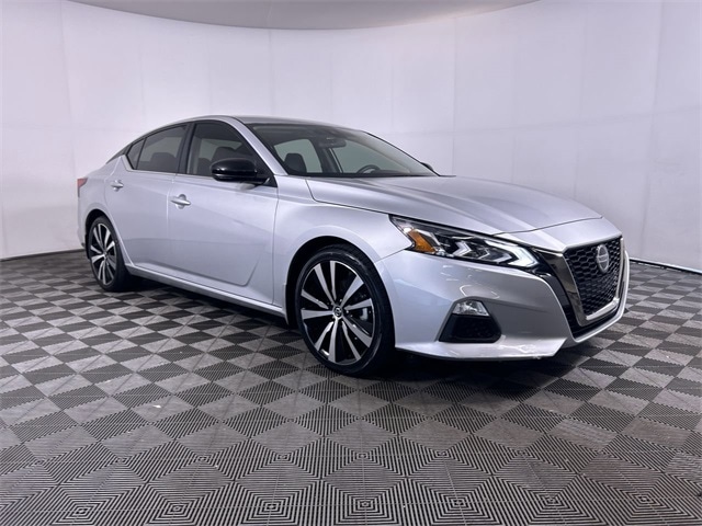 Used 2020 Nissan Altima SR with VIN 1N4BL4CV6LC202364 for sale in Cuyahoga Falls, OH