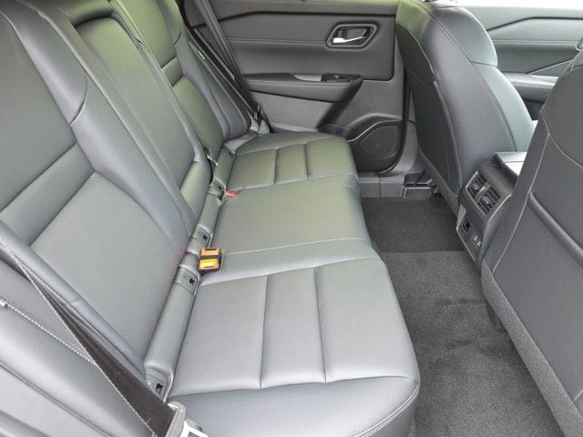2025 Nissan Rogue SL - Photo 25