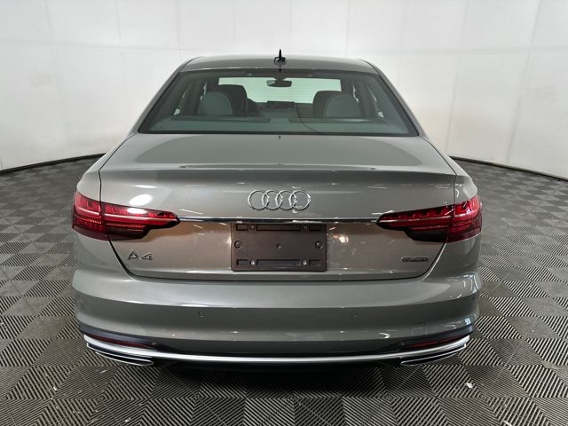 2023 Audi A4 45 S line Premium Plus photo 4