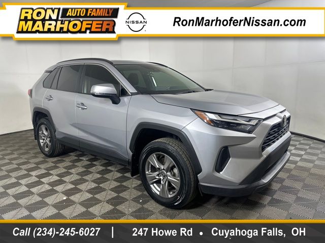 2024 Toyota RAV4 XLE's photo