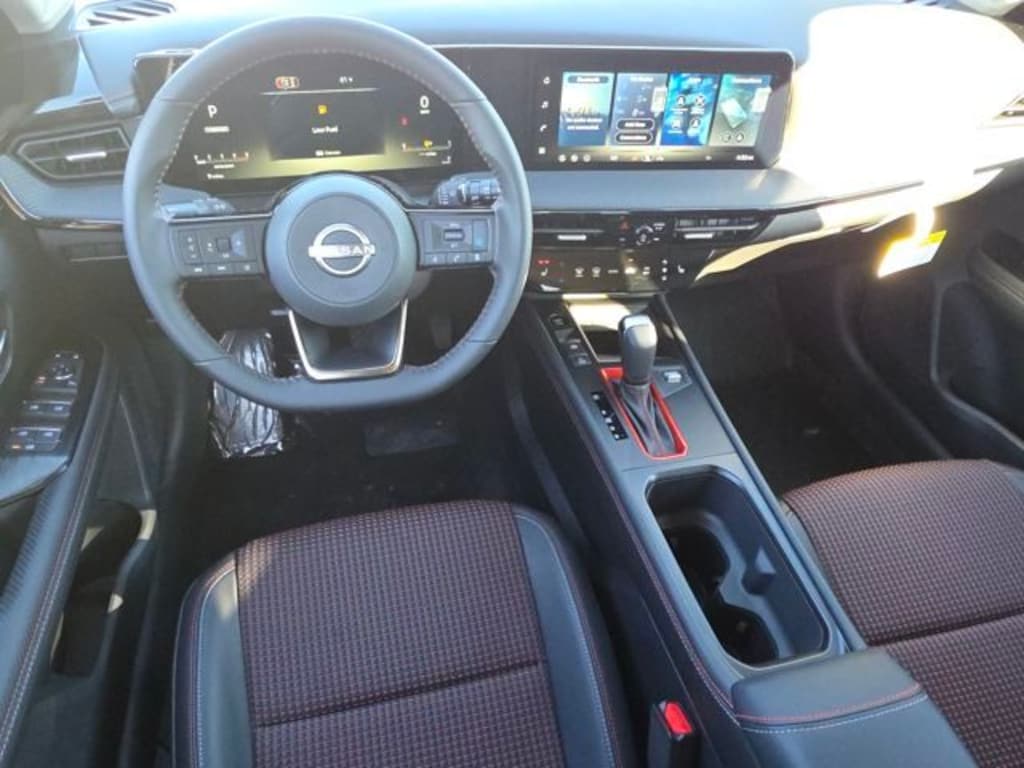 New 2026 Nissan Kicks SR SUV