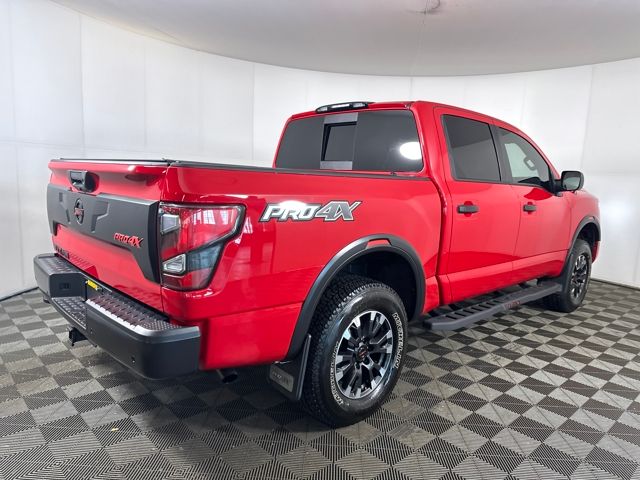 2021 Nissan Titan PRO-4X photo 3