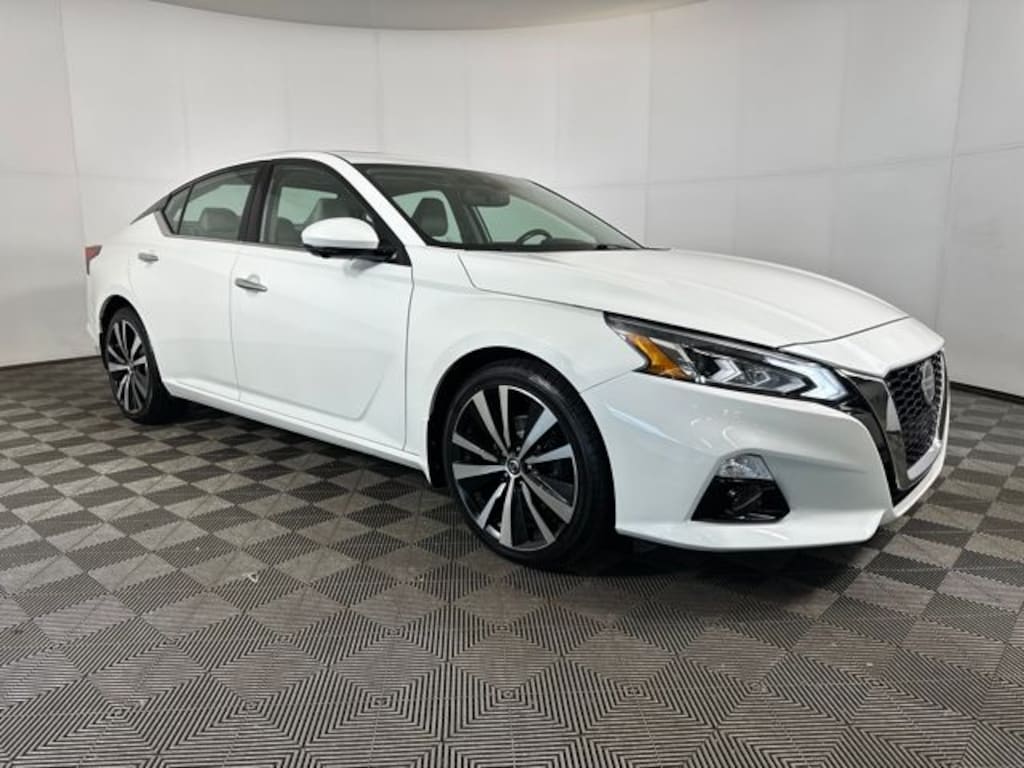 Used 2019 Nissan Altima 2.5 Platinum Sedan