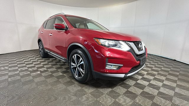 Used 2017 Nissan Rogue SL with VIN JN8AT2MV7HW266500 for sale in Cuyahoga Falls, OH