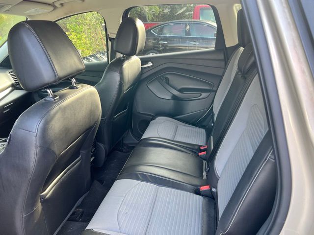 2017 Ford Escape SE photo 3