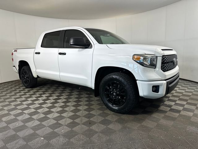 2020 Toyota Tundra SR5 CrewMax photo 2