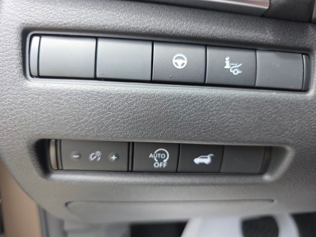 2025 Nissan Rogue SL - Photo 17