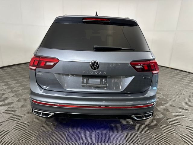 2024 Volkswagen Tiguan SEL R-Line photo 4