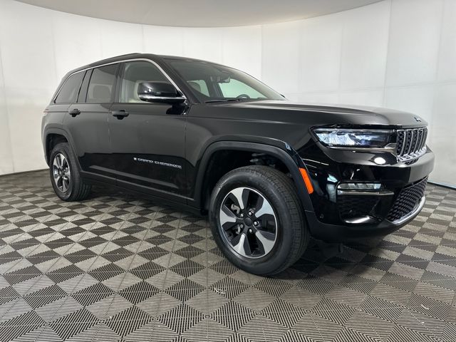 2022 Jeep Cherokee Limited 4xe photo 2