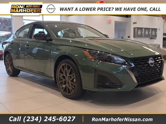 2025 Nissan Altima SR's photo