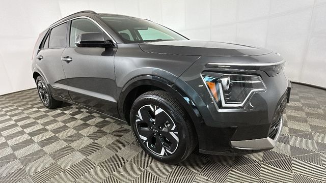 Used 2024 Kia Niro Wind with VIN KNDCR3L18R5098218 for sale in Cuyahoga Falls, OH