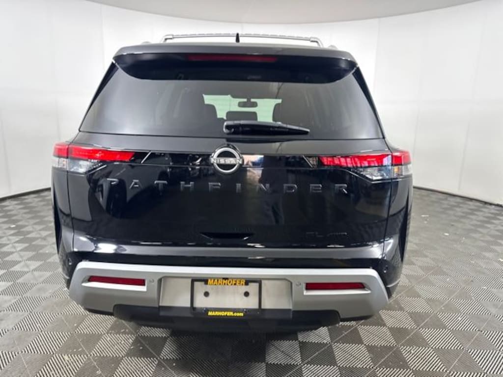 Used 2022 Nissan Pathfinder SL SUV