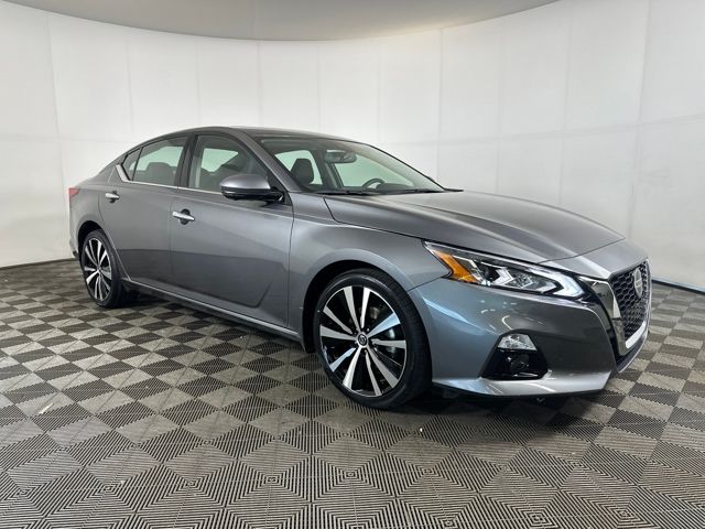 2021 Nissan Altima 2.5 Platinum photo 2