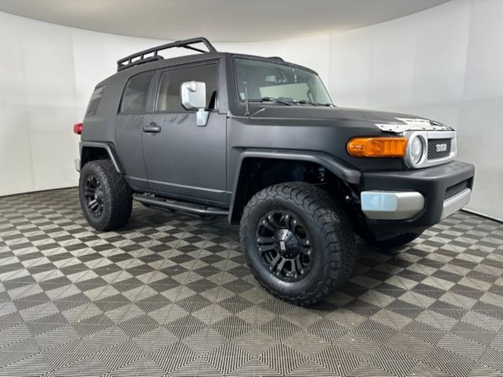 Used 2014 Toyota FJ Cruiser Base SUV
