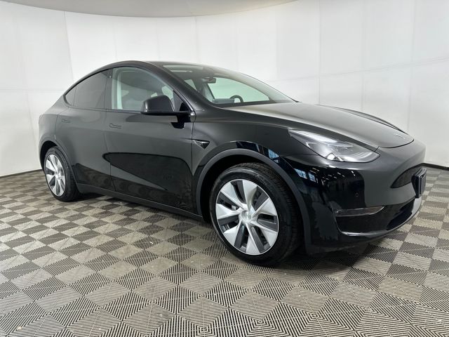 Used 2021 Tesla Model Y Long Range with VIN 5YJYGDEE0MF060359 for sale in Cuyahoga Falls, OH