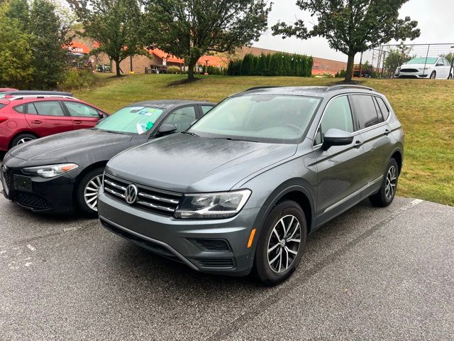 2021 Volkswagen Tiguan SE photo 2