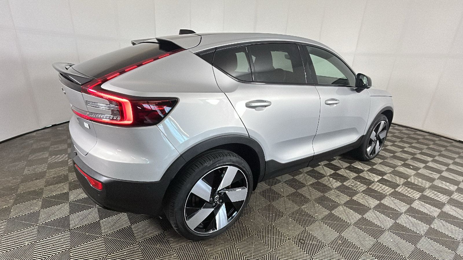 Used 2023 Volvo C40 Ultimate with VIN YV4ED3GM8P2041380 for sale in Cuyahoga Falls, OH