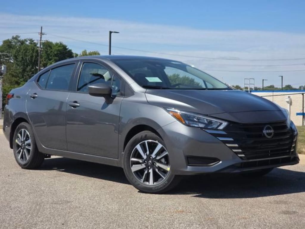 New 2025 Nissan Versa 1.6 SV Sedan