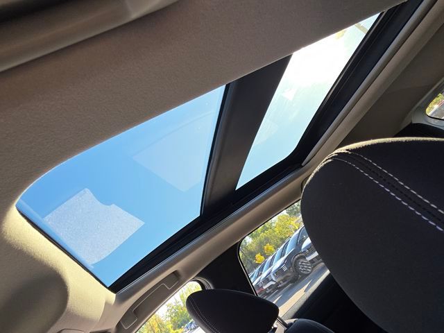 2026 Nissan Kicks SV photo 3