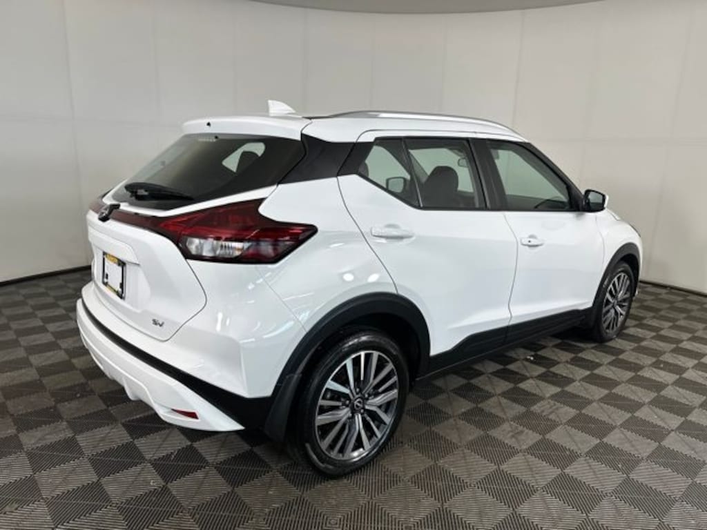 Used 2024 Nissan Kicks SV SUV