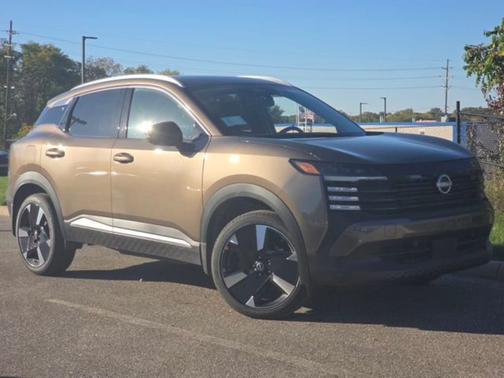 New 2026 Nissan Kicks SR SUV