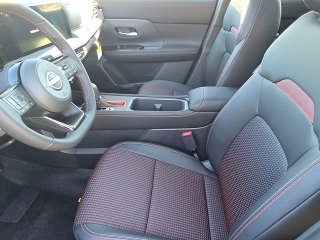 2026 Nissan KICKS SR - Photo 28