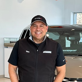 Staff member Mike Richards  <br>Used Car Team Leader<br> from bb52d2f7fc0d