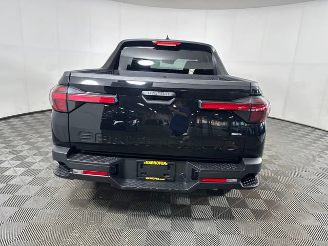 2024 Hyundai Santa Cruz SE photo 2