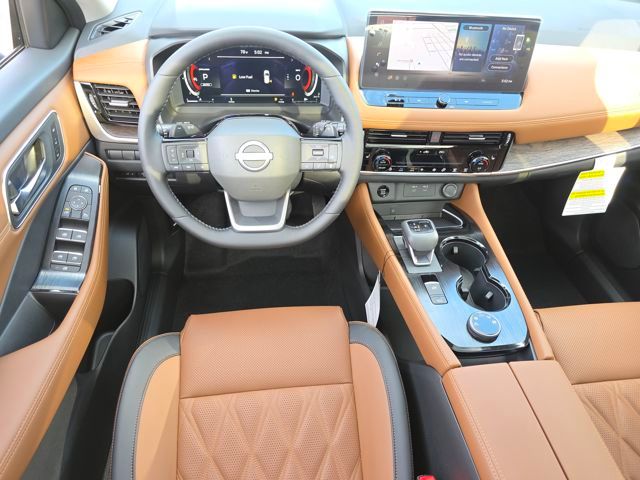 2026 Nissan Rogue Platinum photo 2