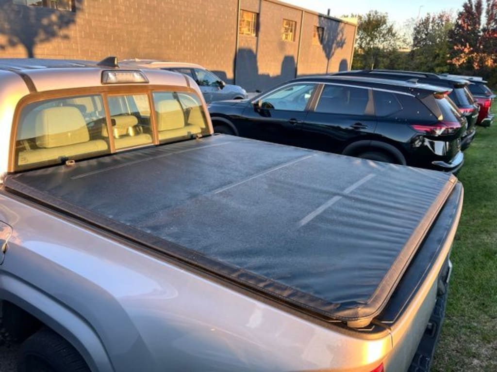 Used 2017 Toyota Tacoma  Truck Double Cab