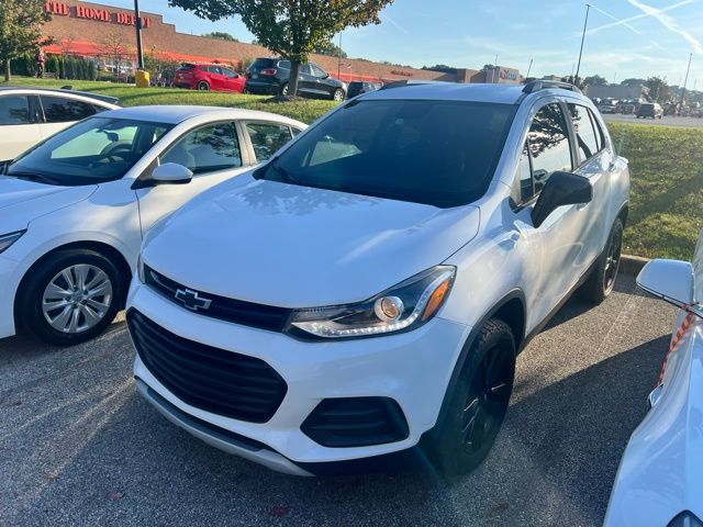 2018 Chevrolet Trax LT photo 2