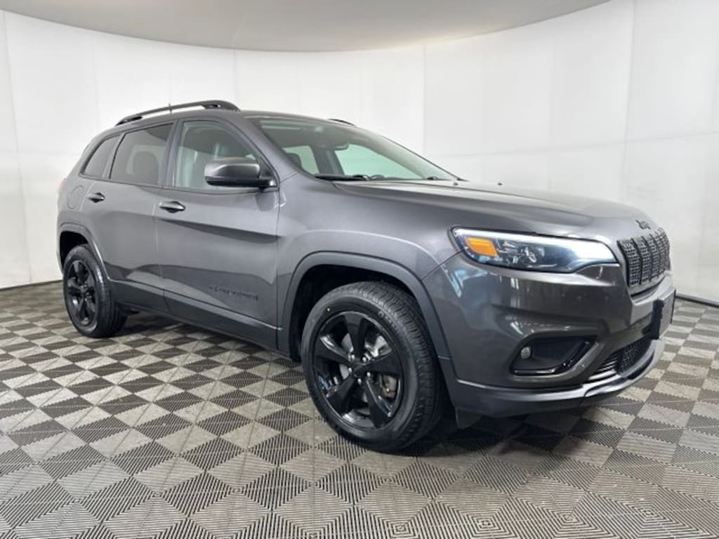 Used 2020 Jeep Cherokee Altitude SUV
