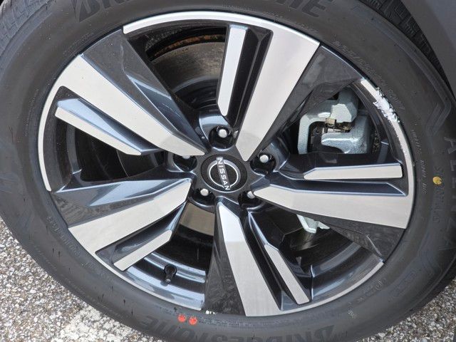 2025 Nissan Rogue SL - Photo 19