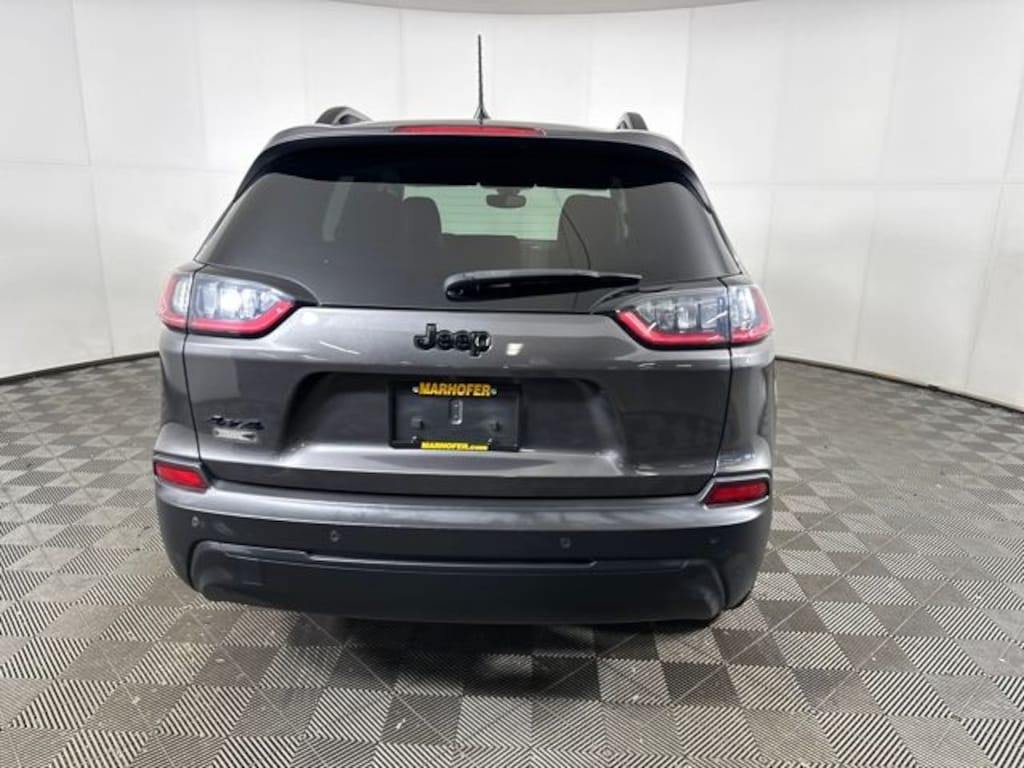 Used 2020 Jeep Cherokee Altitude SUV